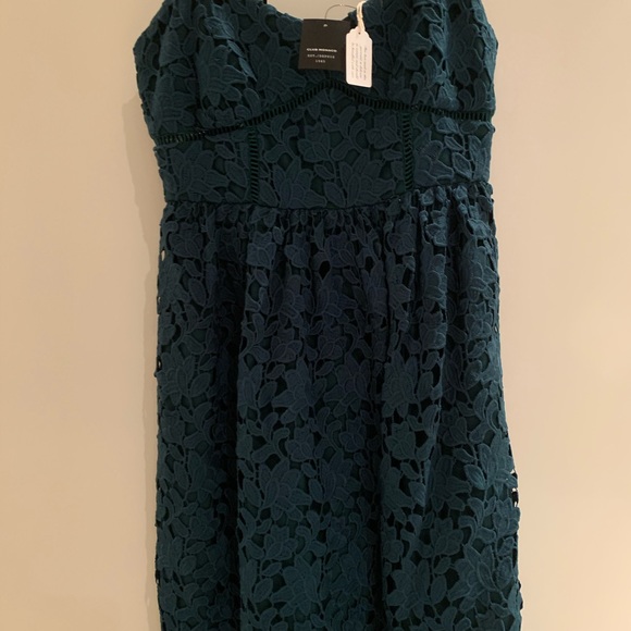 Dress - Picture 5 of 7